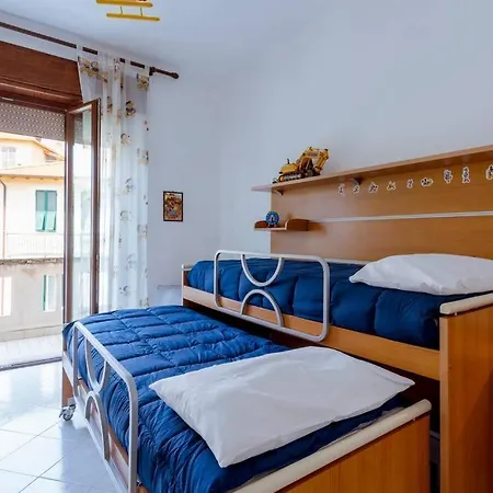 Apartmán Goethe - 2 - 100m Stazione - 200m Palafiori Sanremo